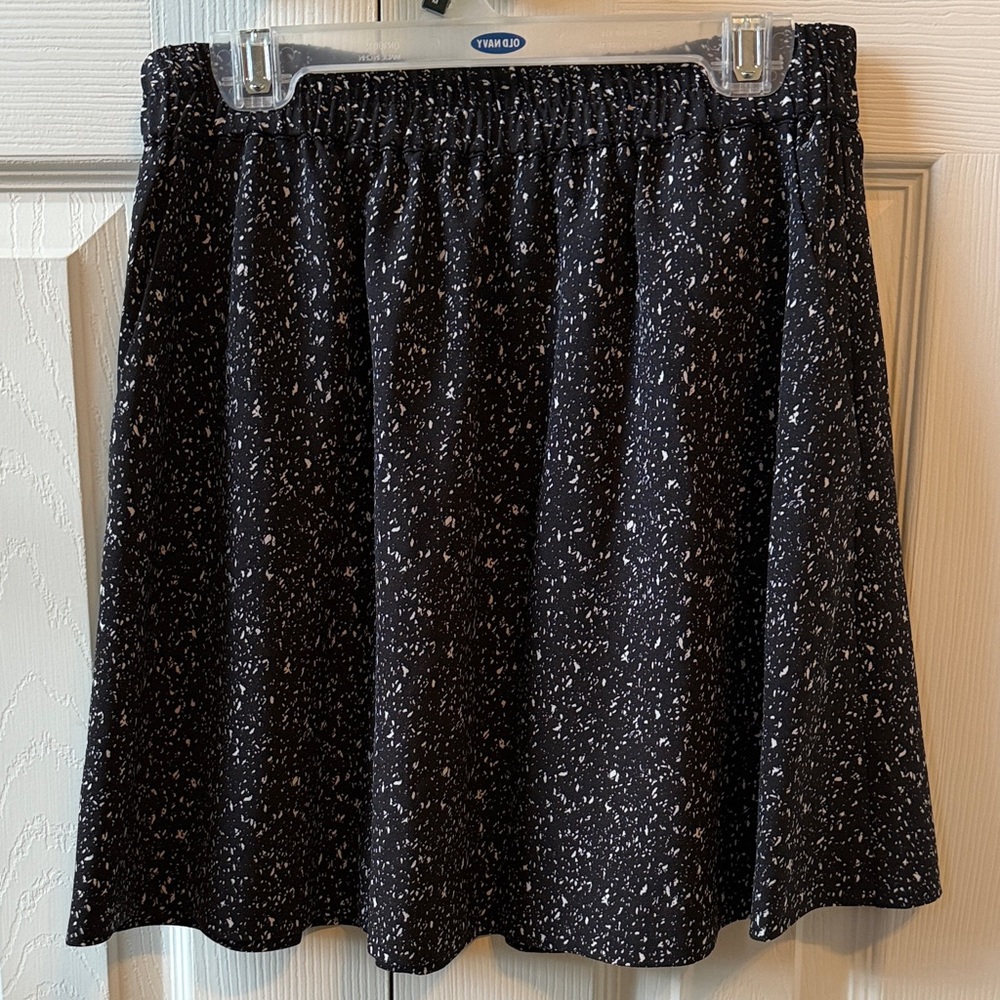 Elegant Envii Black and White Speckled Women's Skirt